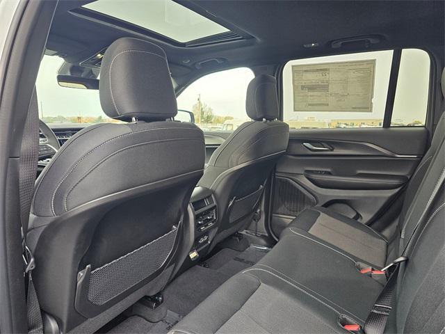 new 2025 Jeep Grand Cherokee car, priced at $38,749