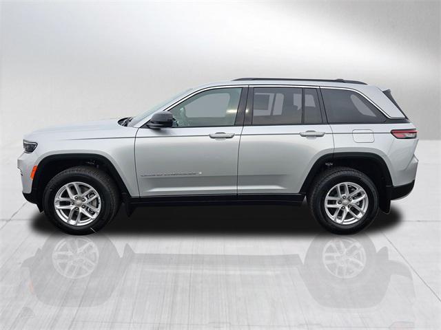 new 2025 Jeep Grand Cherokee car, priced at $38,749