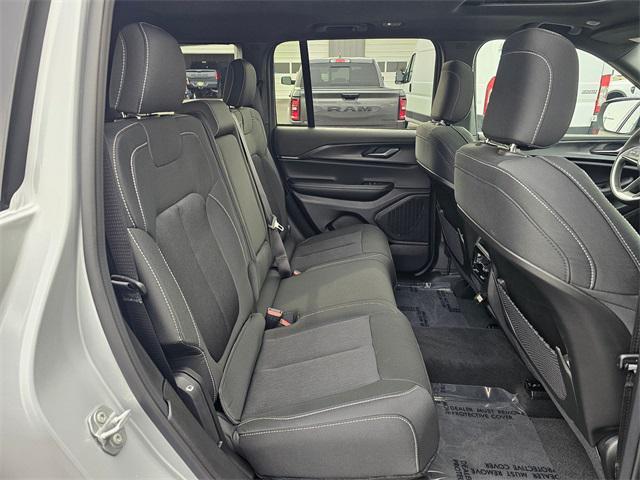 new 2025 Jeep Grand Cherokee car, priced at $38,749