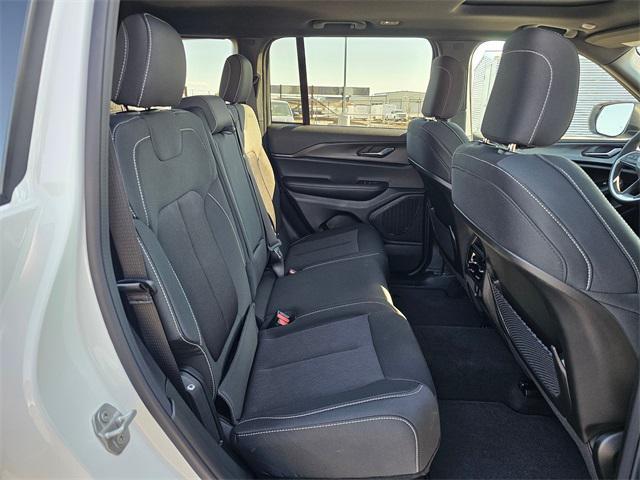 new 2025 Jeep Grand Cherokee car, priced at $39,750