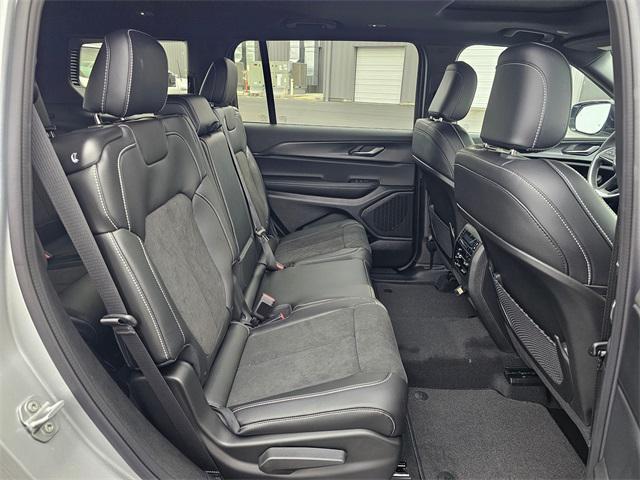 new 2025 Jeep Grand Cherokee L car, priced at $46,556