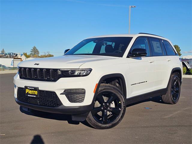 new 2025 Jeep Grand Cherokee car, priced at $43,250