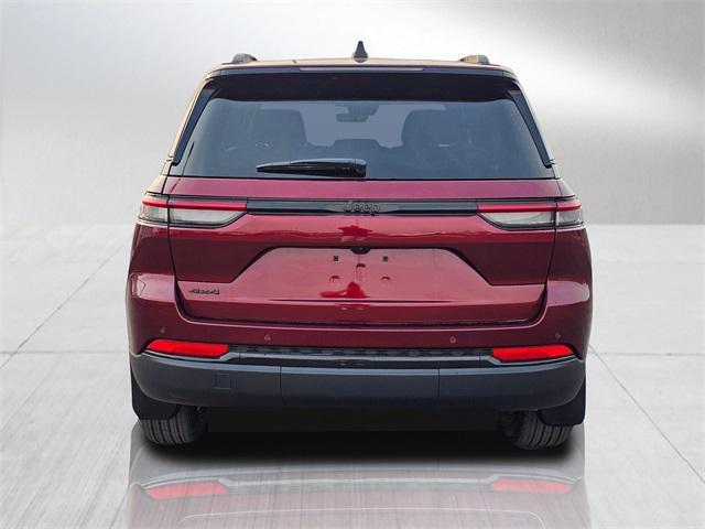 new 2025 Jeep Grand Cherokee car, priced at $43,900