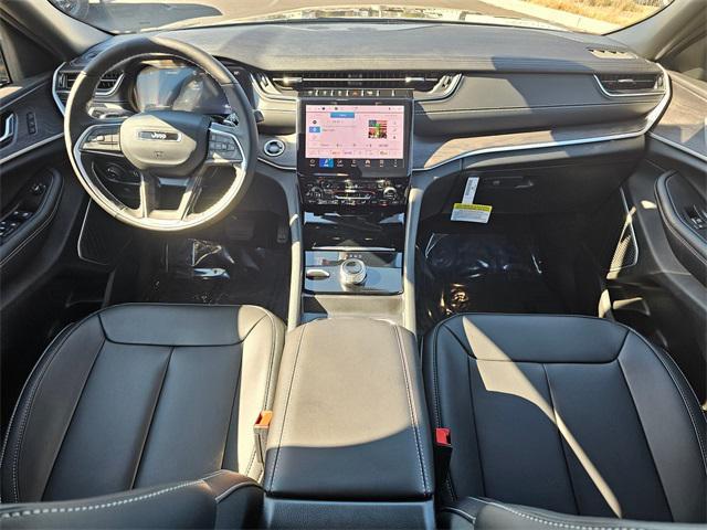 new 2025 Jeep Grand Cherokee car, priced at $49,749