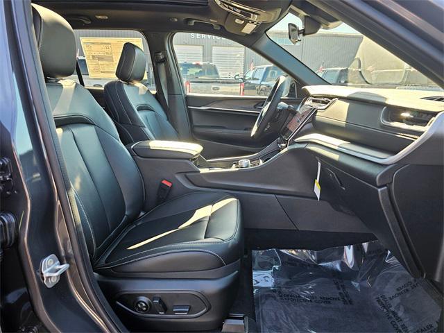 new 2025 Jeep Grand Cherokee car, priced at $49,749