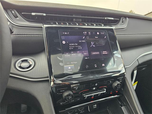 new 2025 Jeep Grand Cherokee car, priced at $40,345