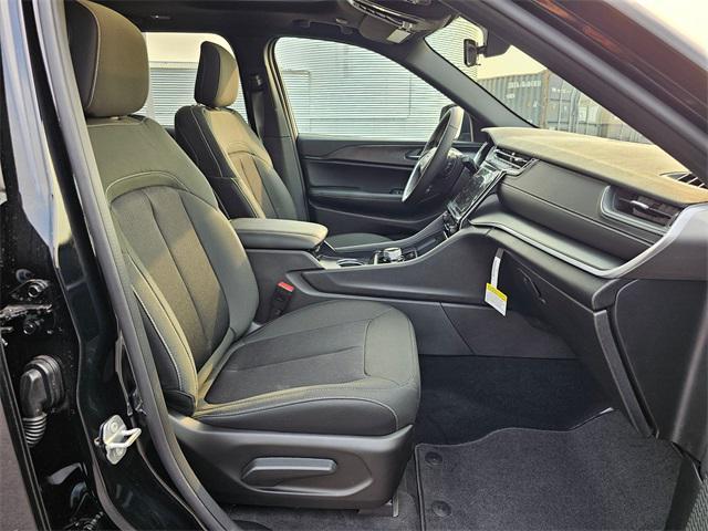 new 2025 Jeep Grand Cherokee car, priced at $40,345