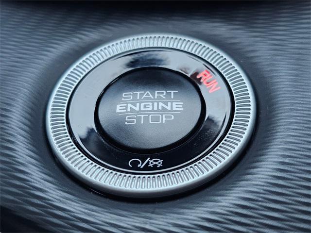 new 2025 Jeep Grand Cherokee car, priced at $43,250