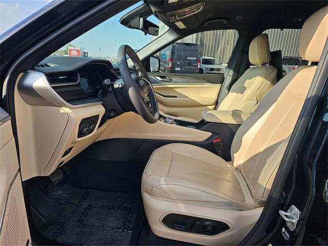 used 2023 Jeep Grand Cherokee car, priced at $35,628