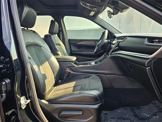 used 2025 Jeep Grand Cherokee car, priced at $38,967