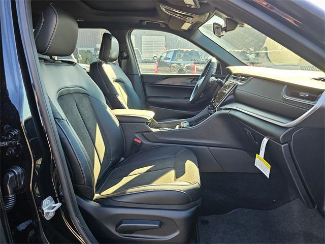 new 2025 Jeep Grand Cherokee L car, priced at $46,556