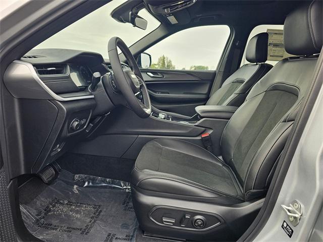 new 2025 Jeep Grand Cherokee L car, priced at $45,499