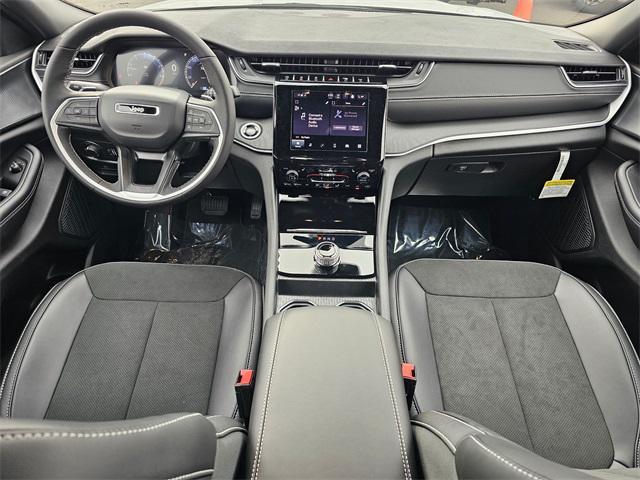 new 2025 Jeep Grand Cherokee L car, priced at $45,499