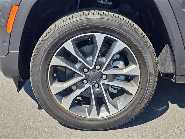 new 2025 Jeep Grand Cherokee L car, priced at $65,485
