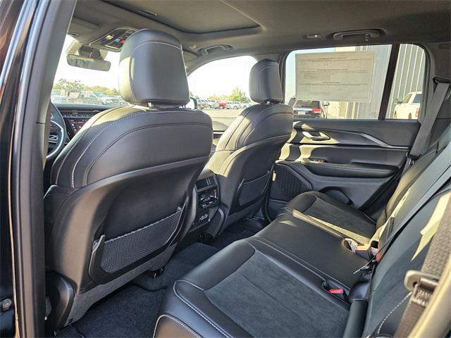 new 2025 Jeep Grand Cherokee car, priced at $43,749