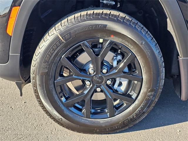 new 2025 Jeep Grand Cherokee car, priced at $43,749