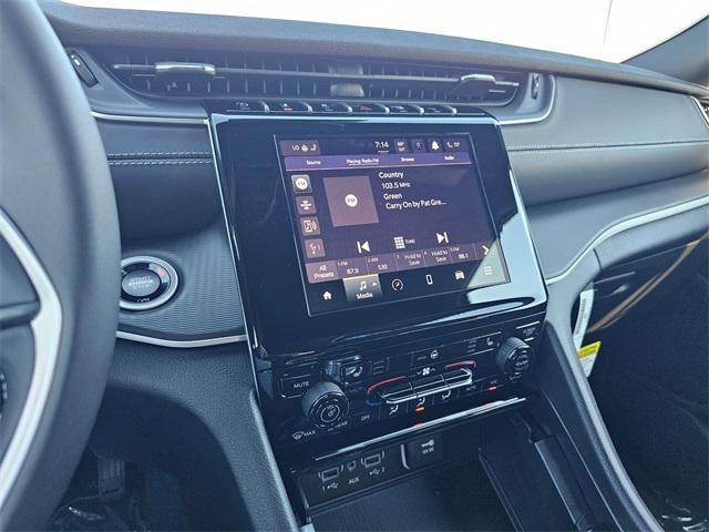 new 2025 Jeep Grand Cherokee car, priced at $43,749