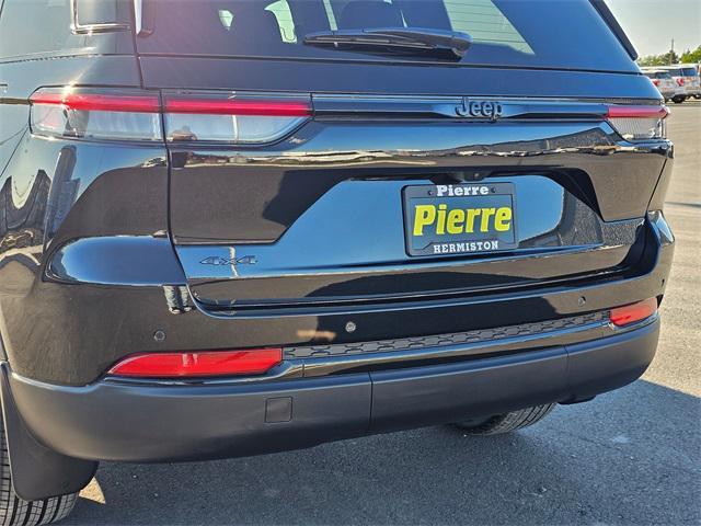 new 2025 Jeep Grand Cherokee car, priced at $43,749
