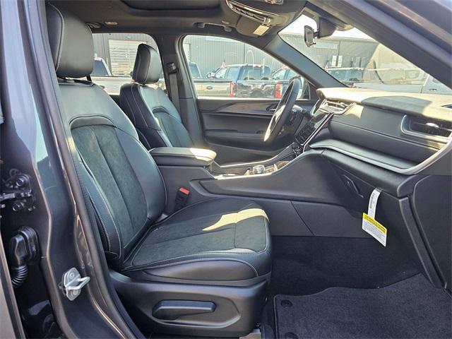 new 2025 Jeep Grand Cherokee car, priced at $44,846