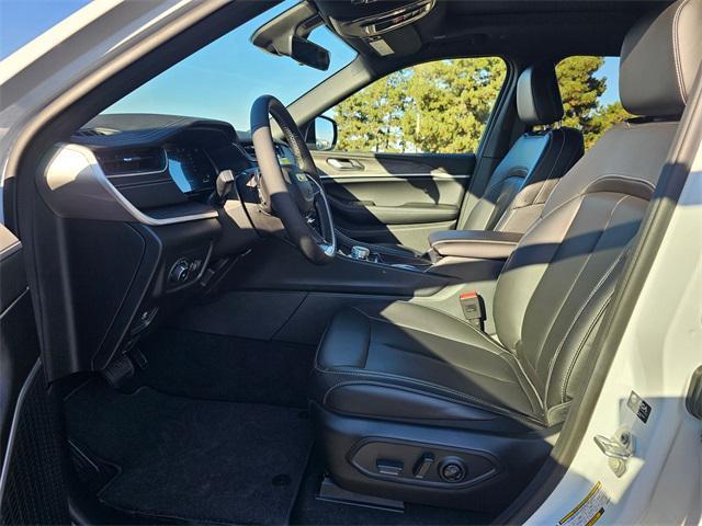 new 2025 Jeep Grand Cherokee car, priced at $51,303