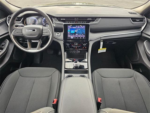 new 2025 Jeep Grand Cherokee car, priced at $40,749