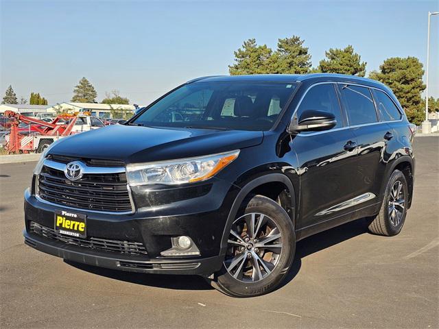 used 2016 Toyota Highlander car, priced at $19,299