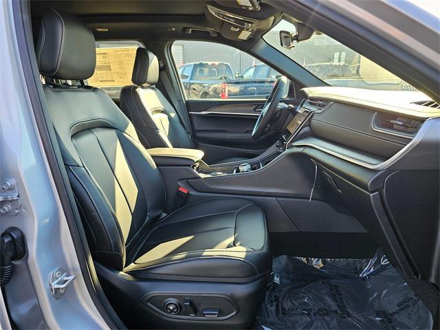 new 2025 Jeep Grand Cherokee car, priced at $51,641