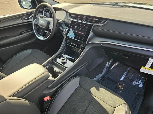 new 2025 Jeep Grand Cherokee car, priced at $42,749