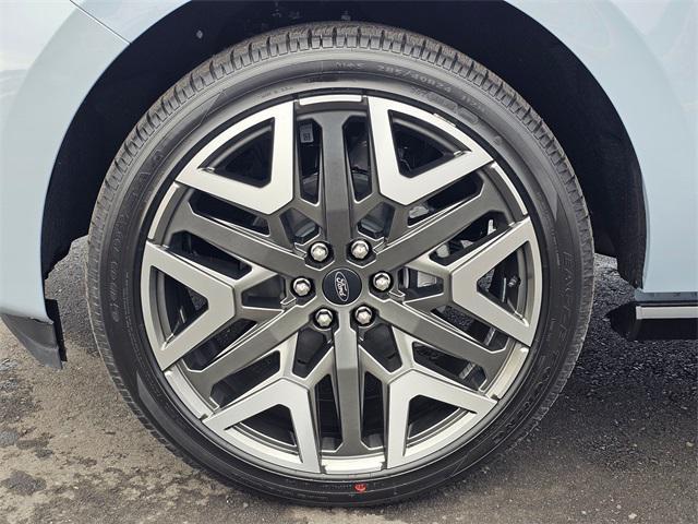 new 2025 Ford Expedition car, priced at $92,605