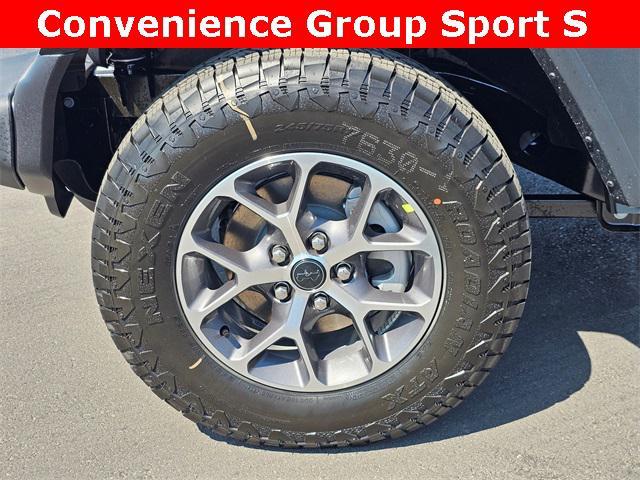 new 2025 Jeep Wrangler car, priced at $42,999