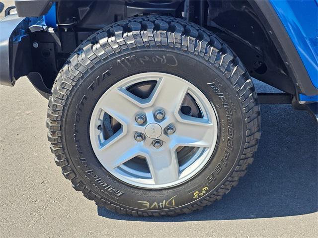 used 2021 Jeep Gladiator car, priced at $31,901
