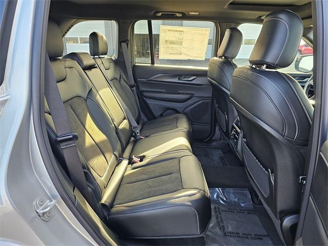 new 2025 Jeep Grand Cherokee car, priced at $42,638