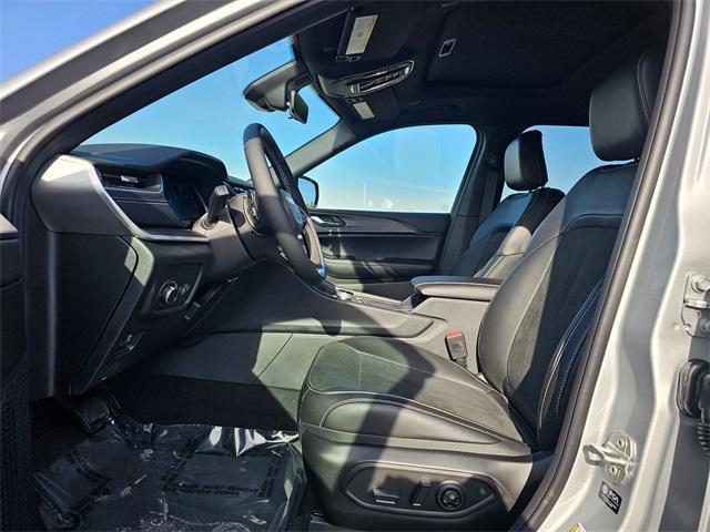 new 2025 Jeep Grand Cherokee car, priced at $42,638