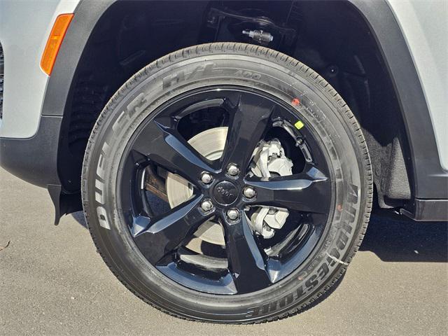 new 2025 Jeep Grand Cherokee car, priced at $42,638