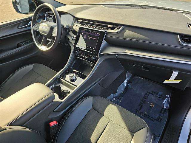 new 2025 Jeep Grand Cherokee car, priced at $42,638