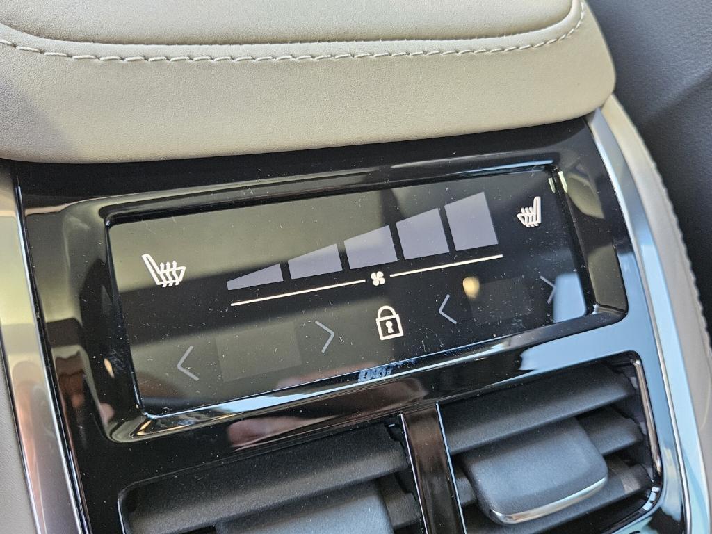 new 2025 Volvo XC90 Plug-In Hybrid car, priced at $78,805