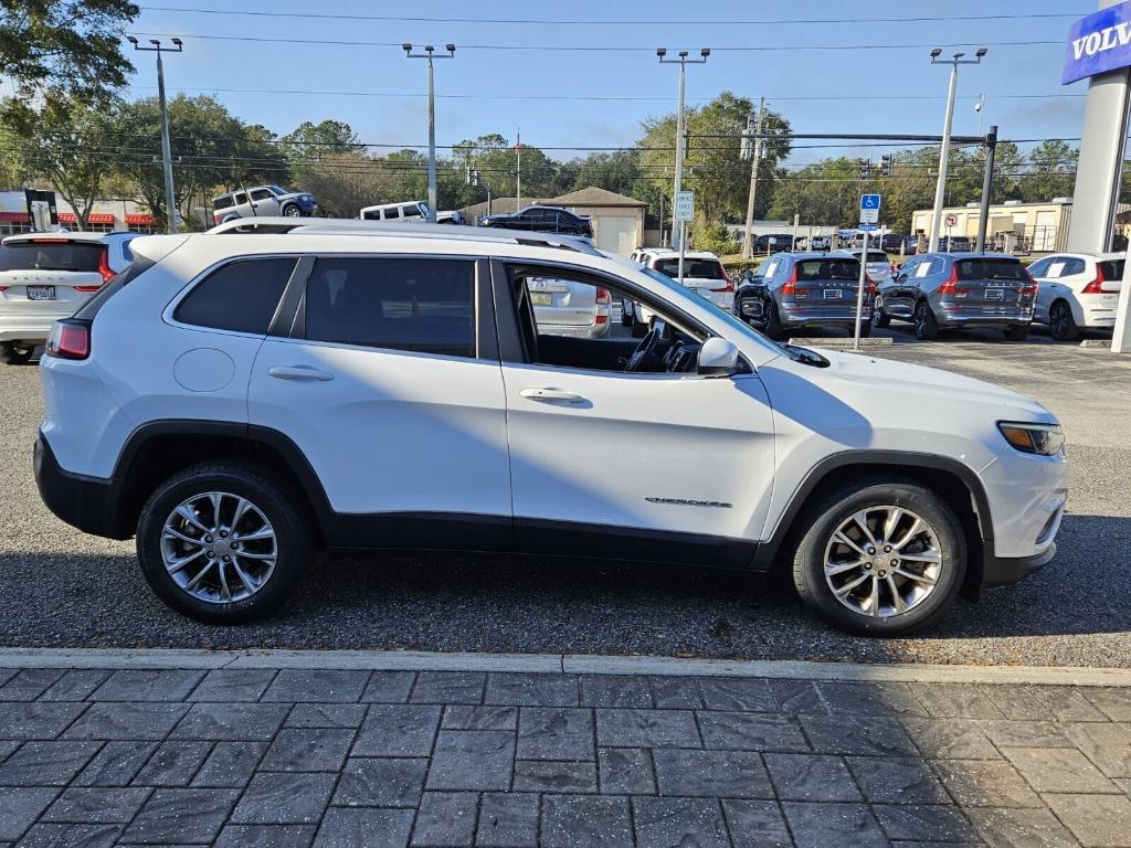 used 2019 Jeep Cherokee car, priced at $15,495