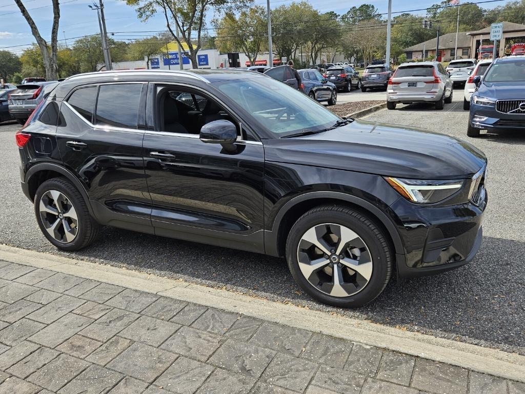 new 2025 Volvo XC40 car, priced at $45,465