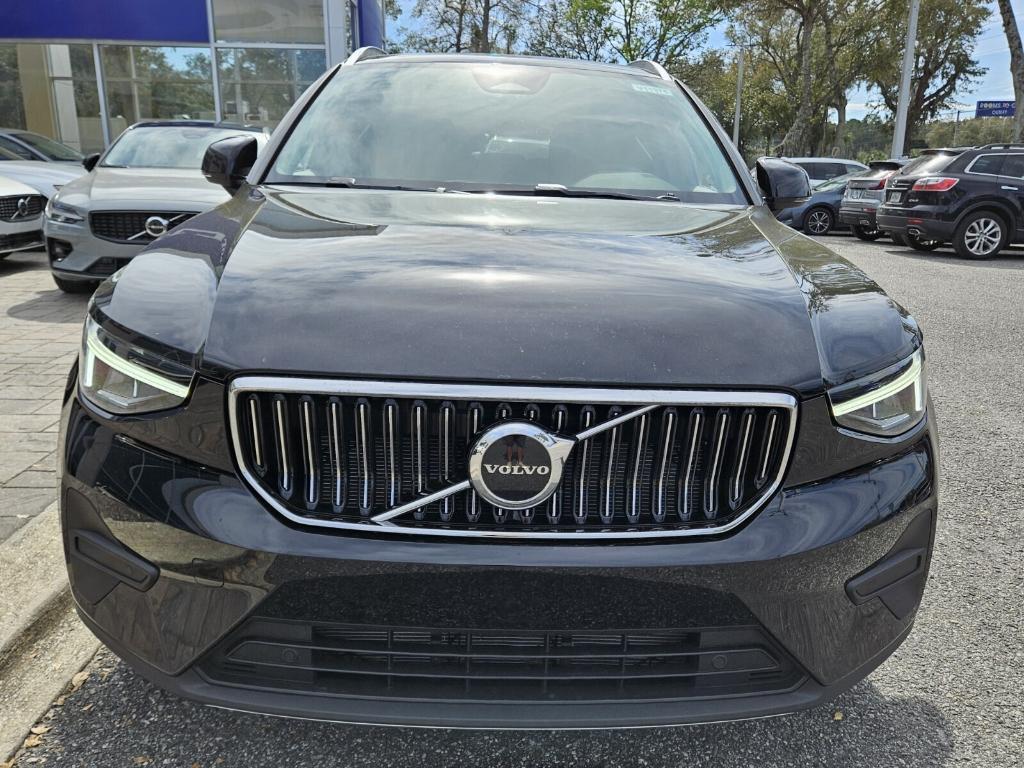 new 2025 Volvo XC40 car, priced at $45,465