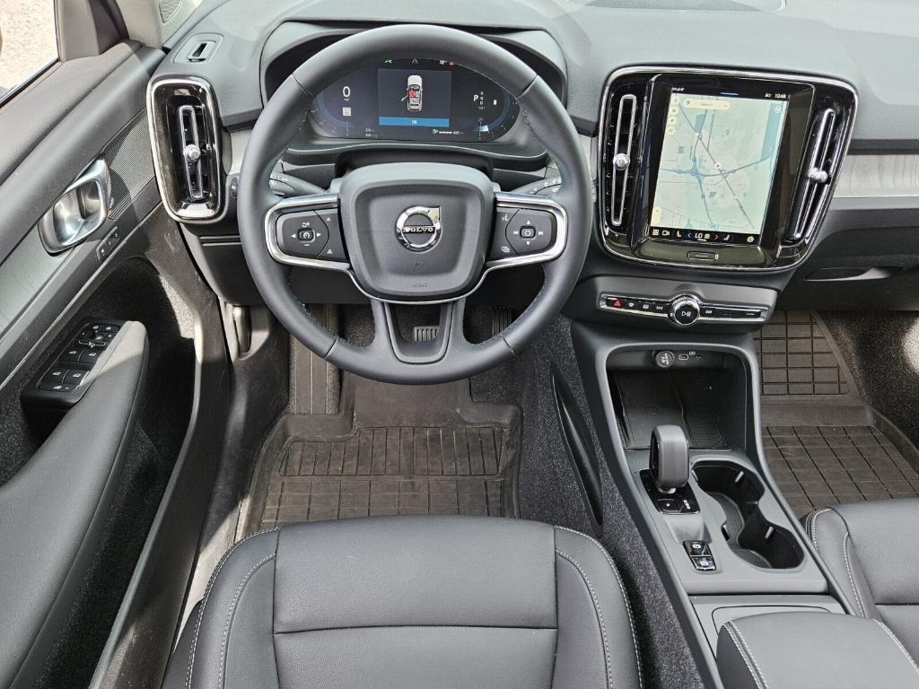 new 2025 Volvo XC40 car, priced at $45,465
