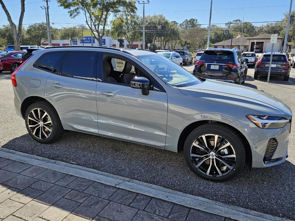 new 2025 Volvo XC60 car, priced at $59,085