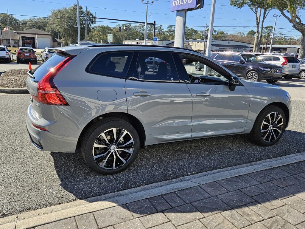 new 2025 Volvo XC60 car, priced at $59,085