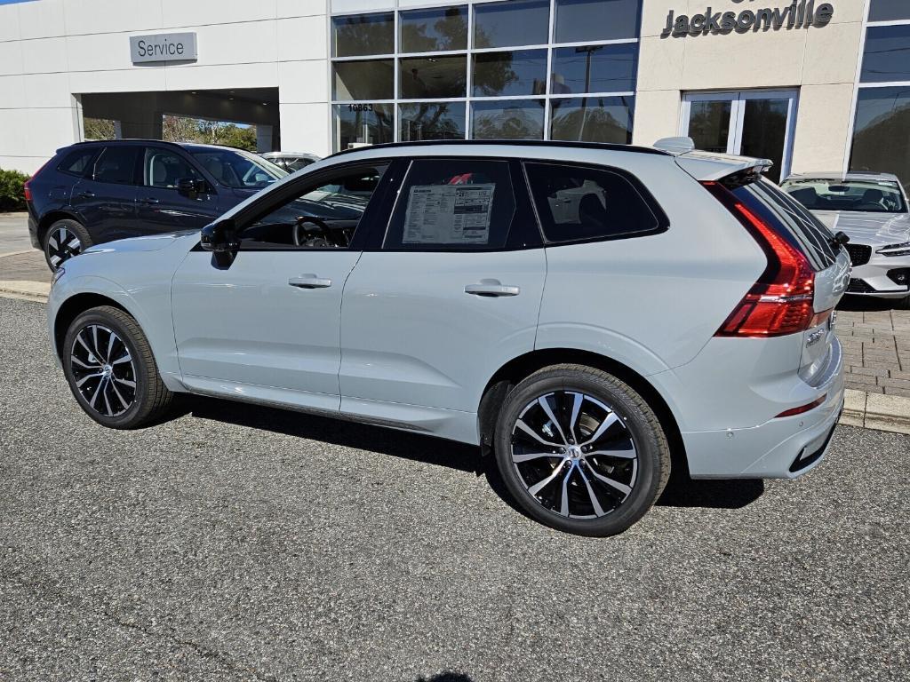 new 2025 Volvo XC60 car, priced at $59,085