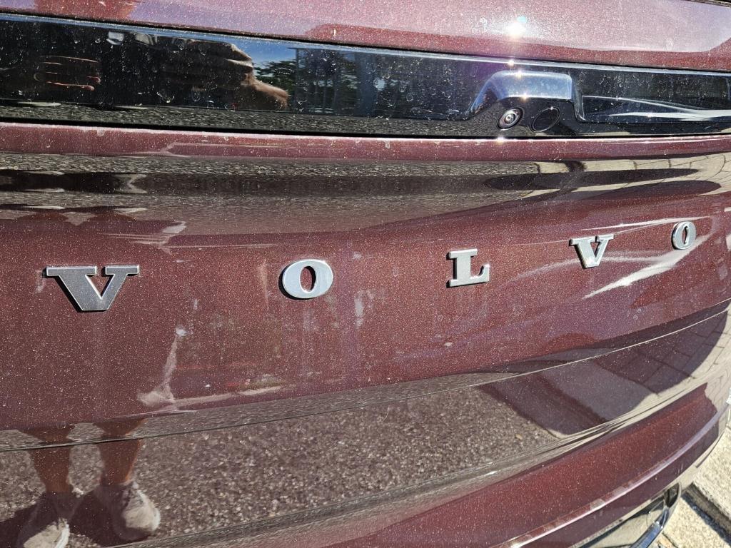 new 2025 Volvo EX90 car, priced at $85,640