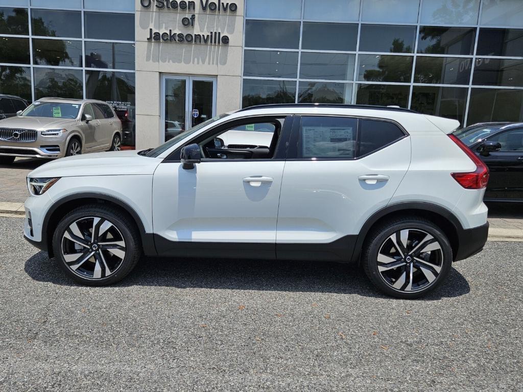 new 2025 Volvo XC40 car, priced at $49,810
