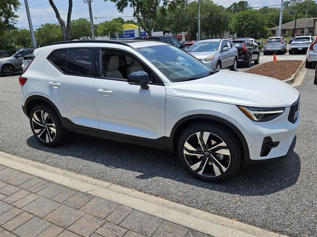 new 2025 Volvo XC40 car, priced at $49,810
