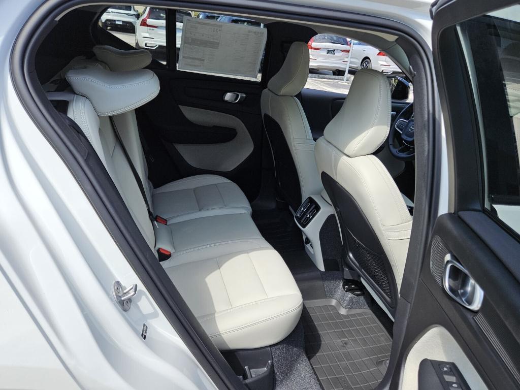 new 2025 Volvo XC40 car, priced at $48,335