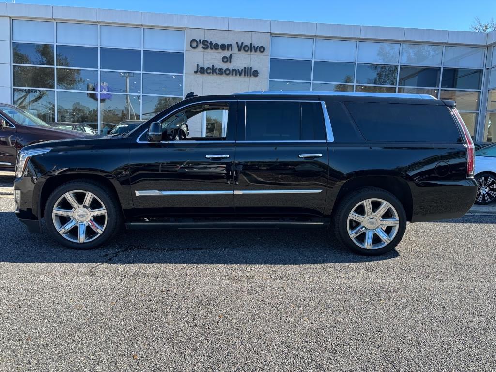 used 2020 Cadillac Escalade ESV car, priced at $37,495