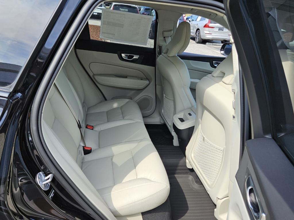 new 2025 Volvo XC60 car, priced at $55,360