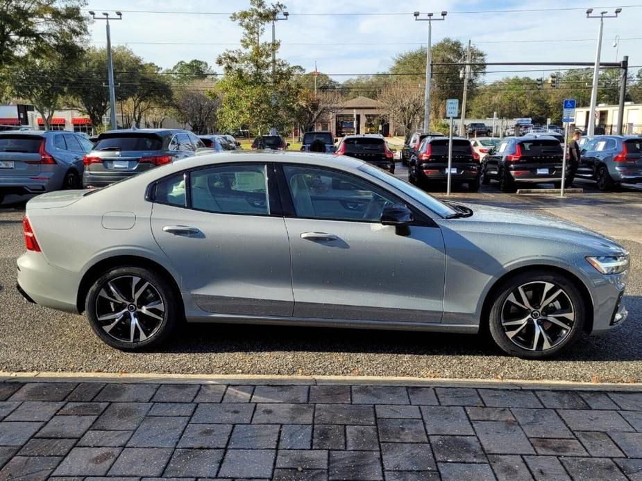 new 2024 Volvo S60 car, priced at $43,575